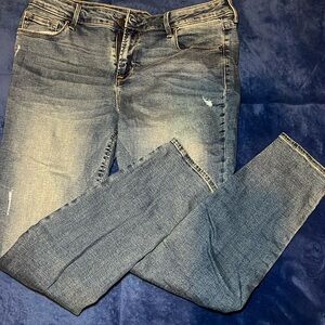NWOT Old Navy Rockstar Super Skinny Blue Jeans